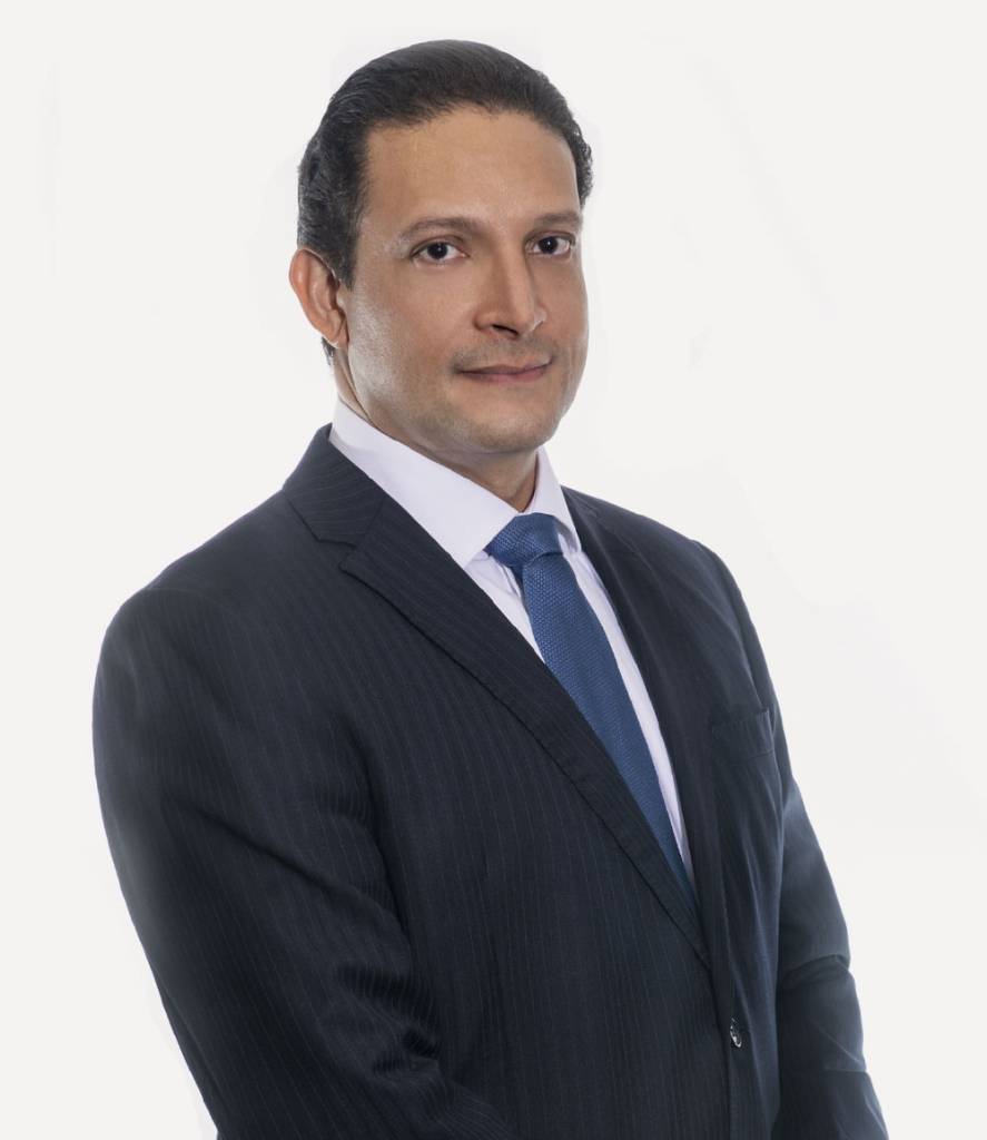 Abogados de Finanzas - Erick R Muñoz Madrid