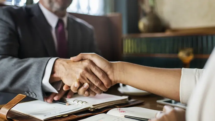 Permiso de Trabajo para Dependientes de Ejecutivos de SEM